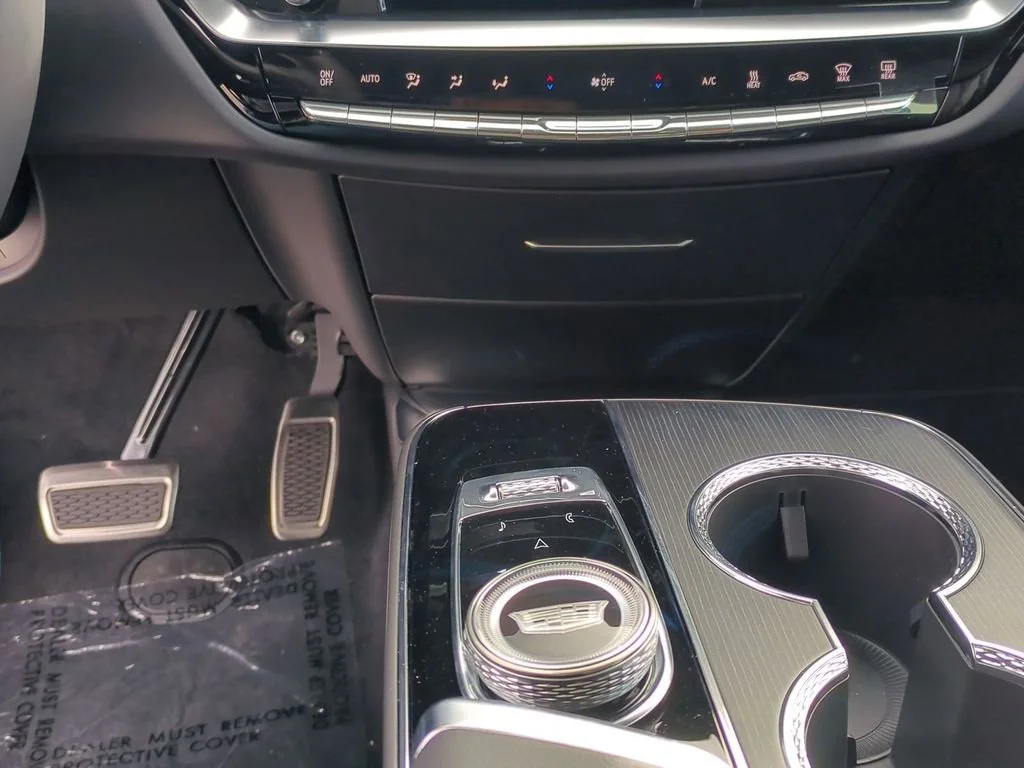 2026 Cadillac LYRIQ V - Photo 16