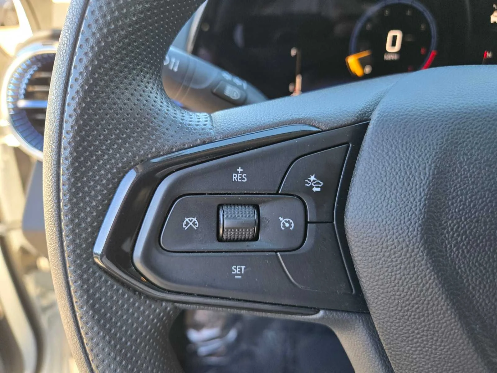 Used 2025 Summit White Chevrolet LT image 26