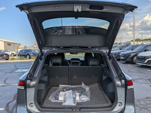 New 2026 Silver Volkswagen 2.0T SE R-Line Black image 14