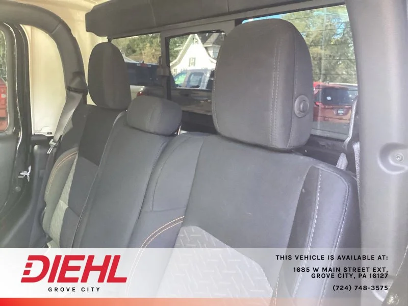 Used 2021 Black Jeep Mojave image 15