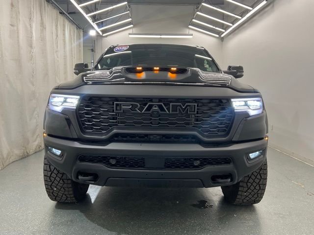 New 2026 Diamond Black Crystal Pearl-Coat Exterior Paint RAM RHO image 3