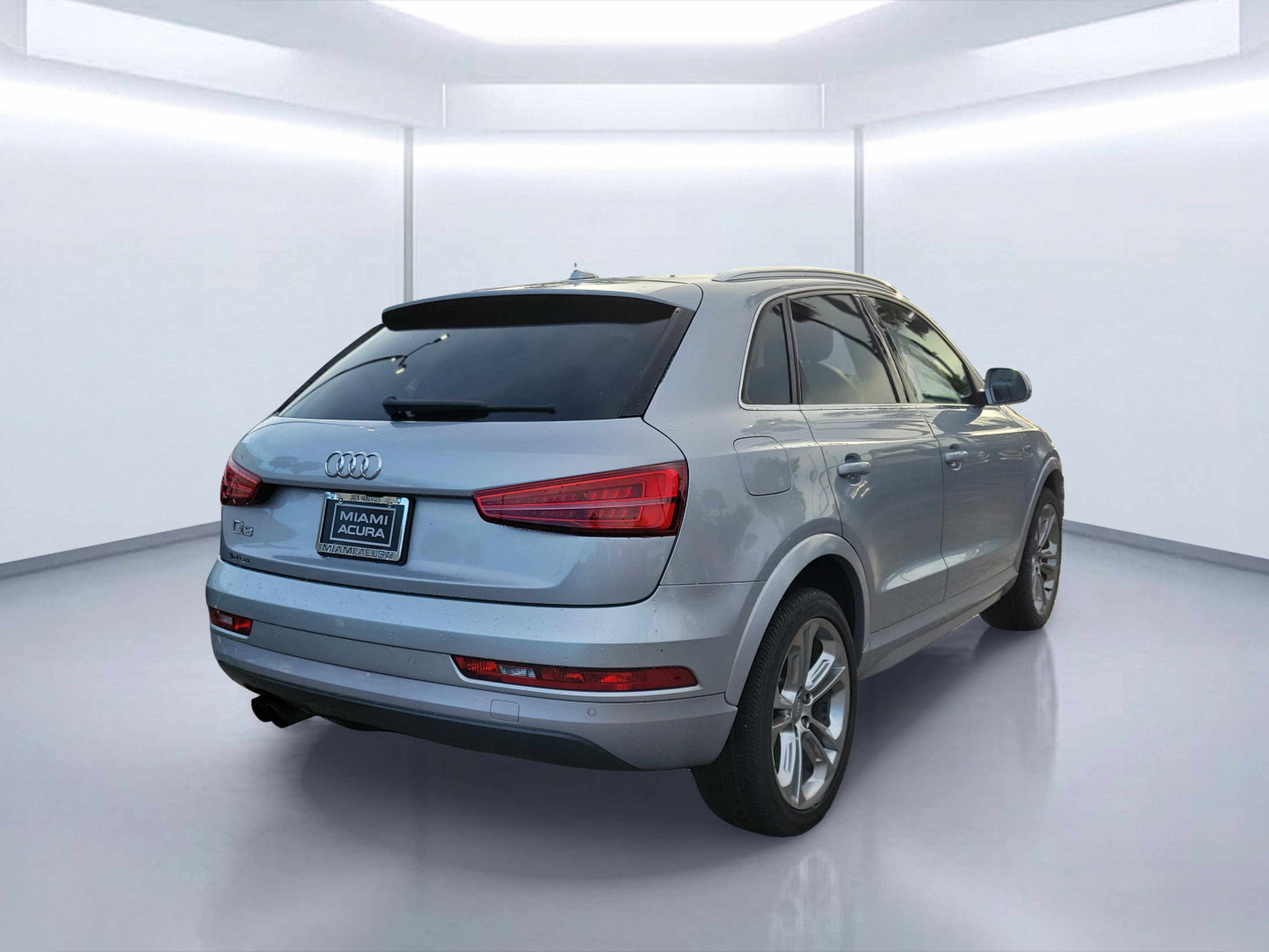 Used 2018 Silver Metallic Audi 2.0T Premium Plus image 4