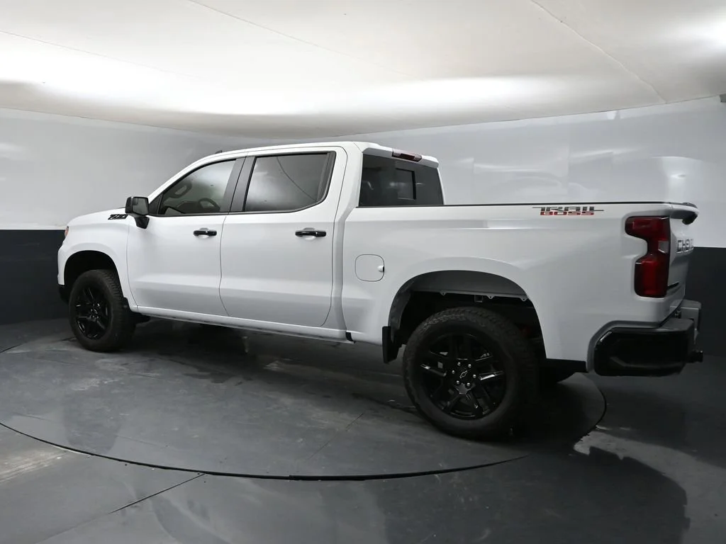 New 2026 Summit White Chevrolet LT Trail Boss image 4
