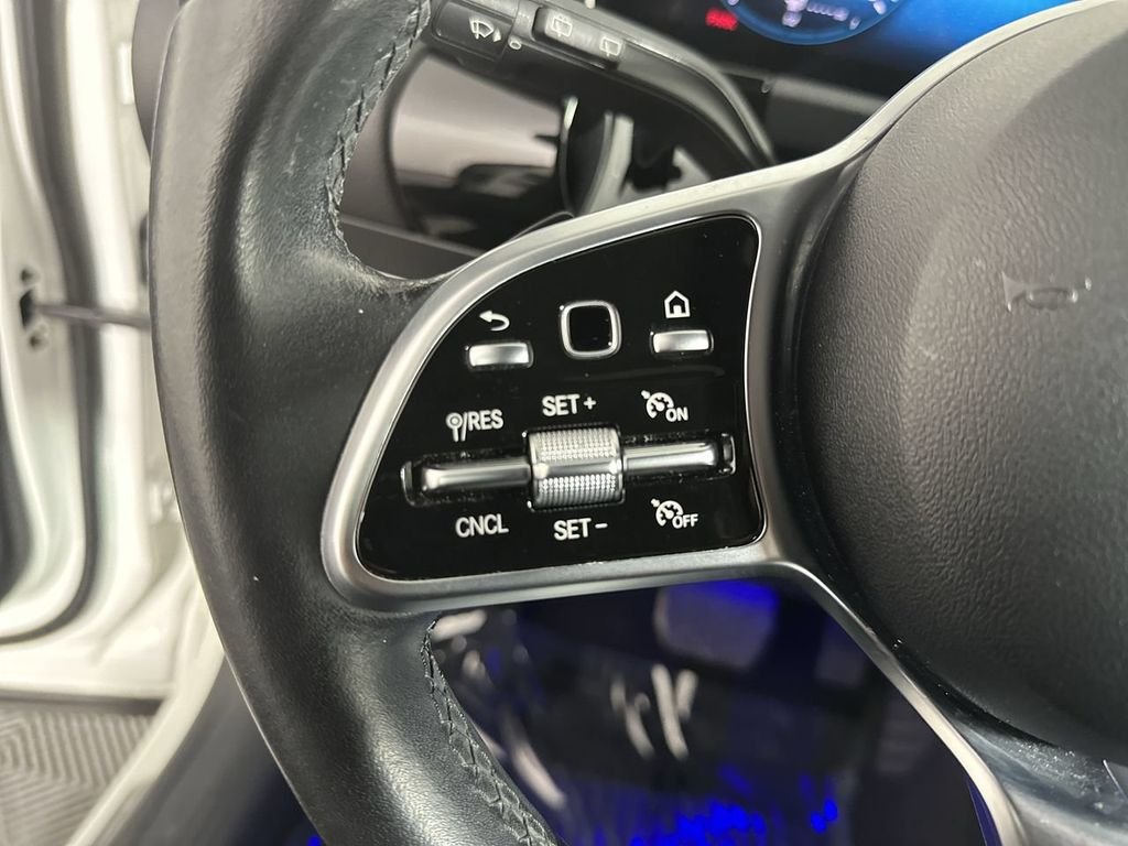 Used 2021 White Mercedes-Benz GLA 250 image 5