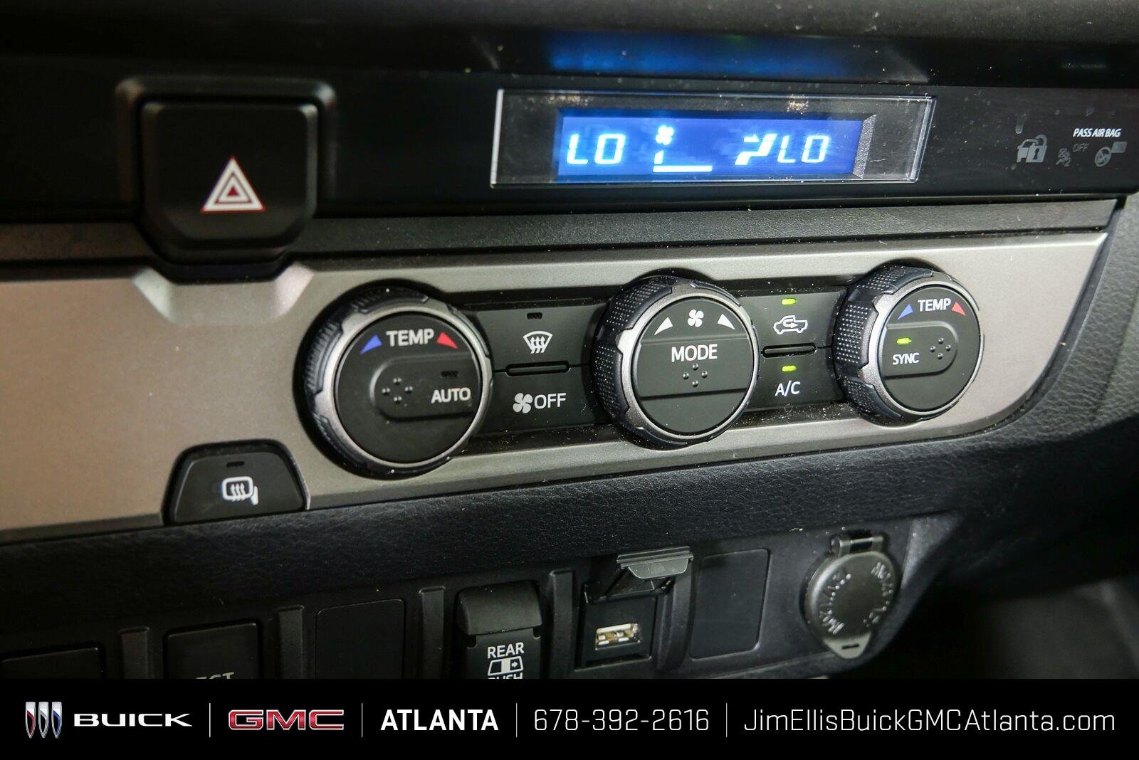 Used 2022 White Toyota SR5 V6 image 15