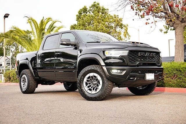 New 2026 Diamond Black Crystal Pearl-Coat Exterior Paint RAM RHO image 2