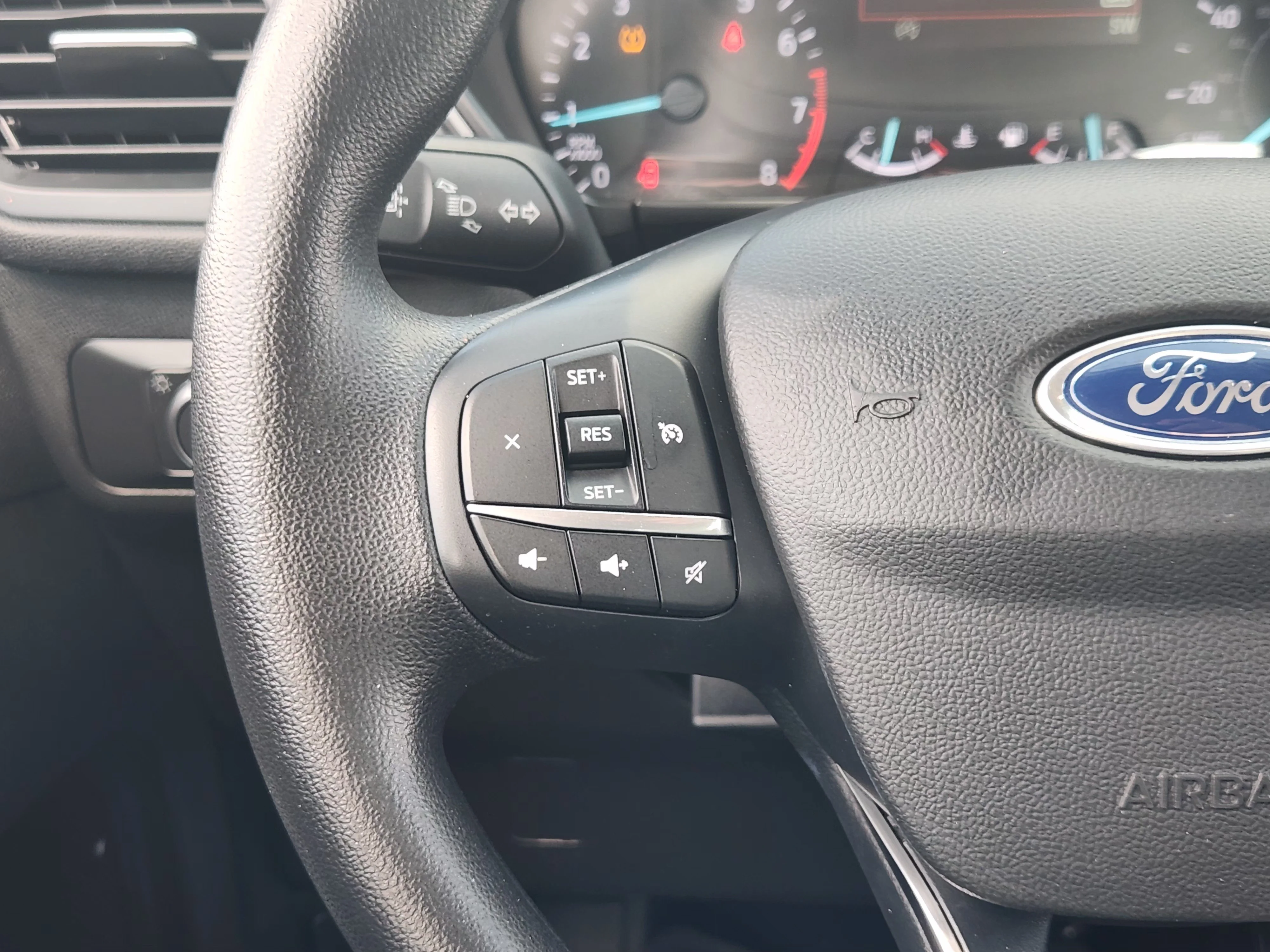 Used 2020  Ford S image 26