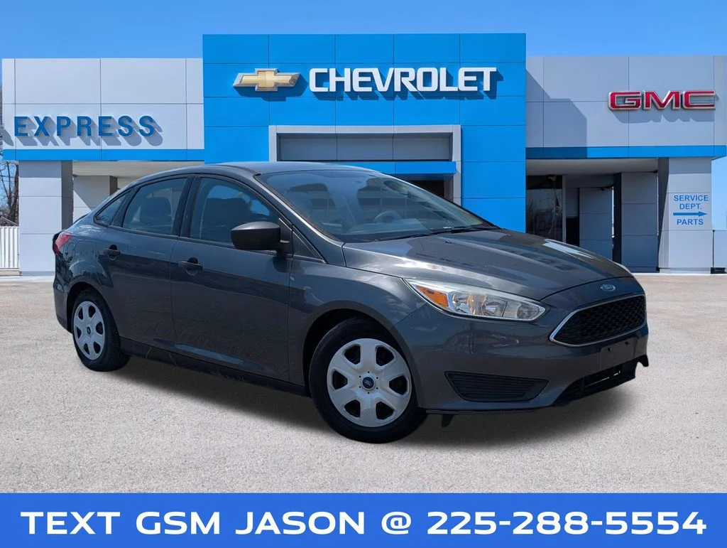 2016 Ford Focus Sedan S's photo