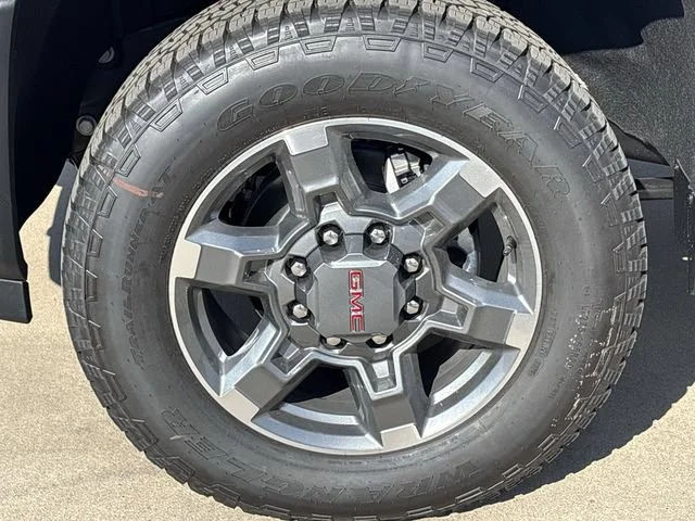 2026 GMC Sierra 2500HD SLT - Photo 10