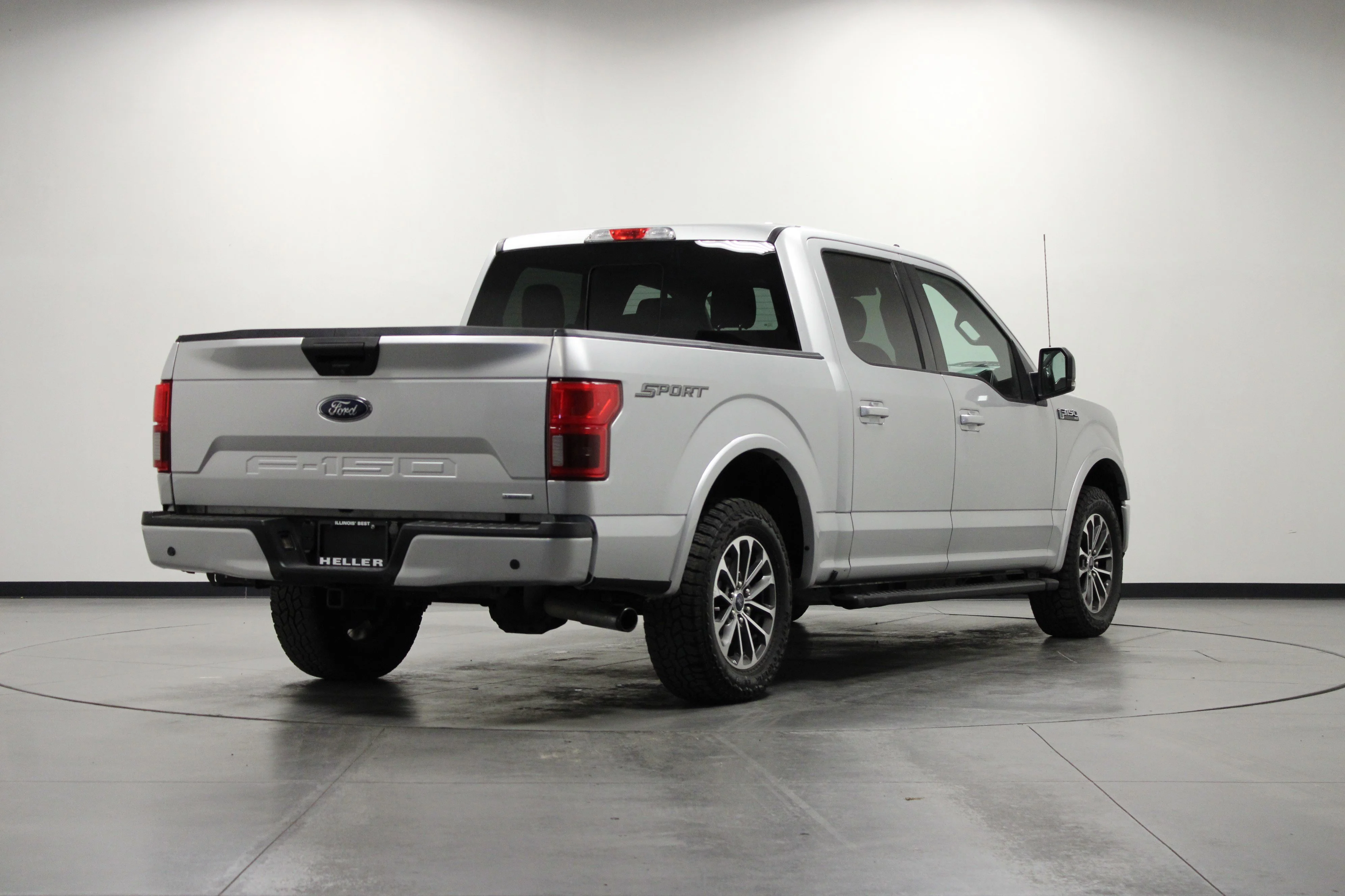 Used 2019 Ingot Silver Ford XLT image 5