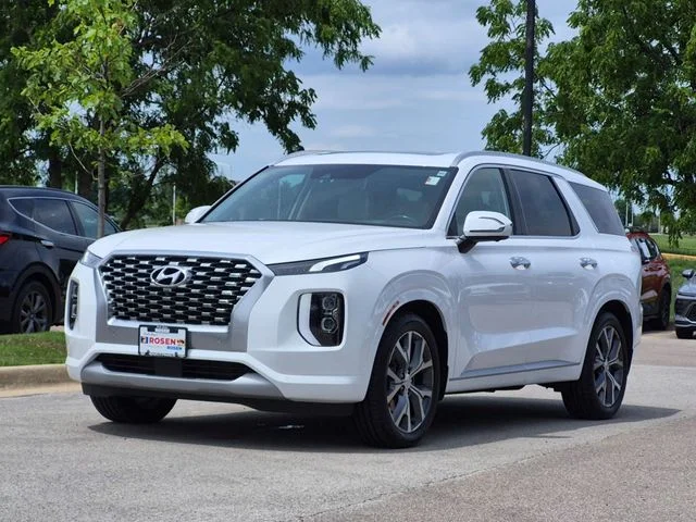 Used 2021 White Hyundai Limited image 3