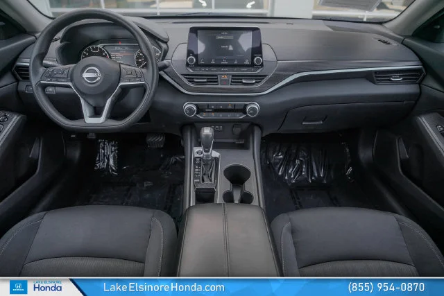 Used 2025 Garnet Pearl Nissan 2.5 SV image 19