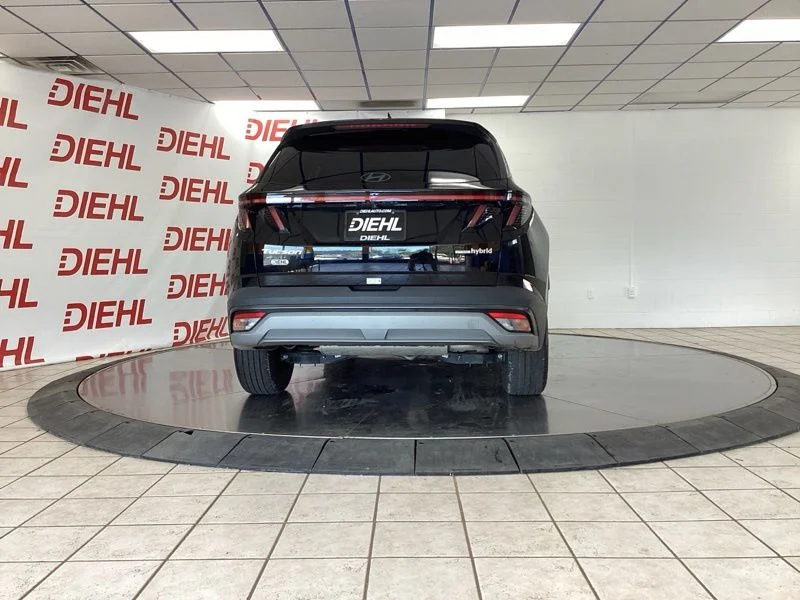 Used 2025 Gray Hyundai SEL Convenience image 6