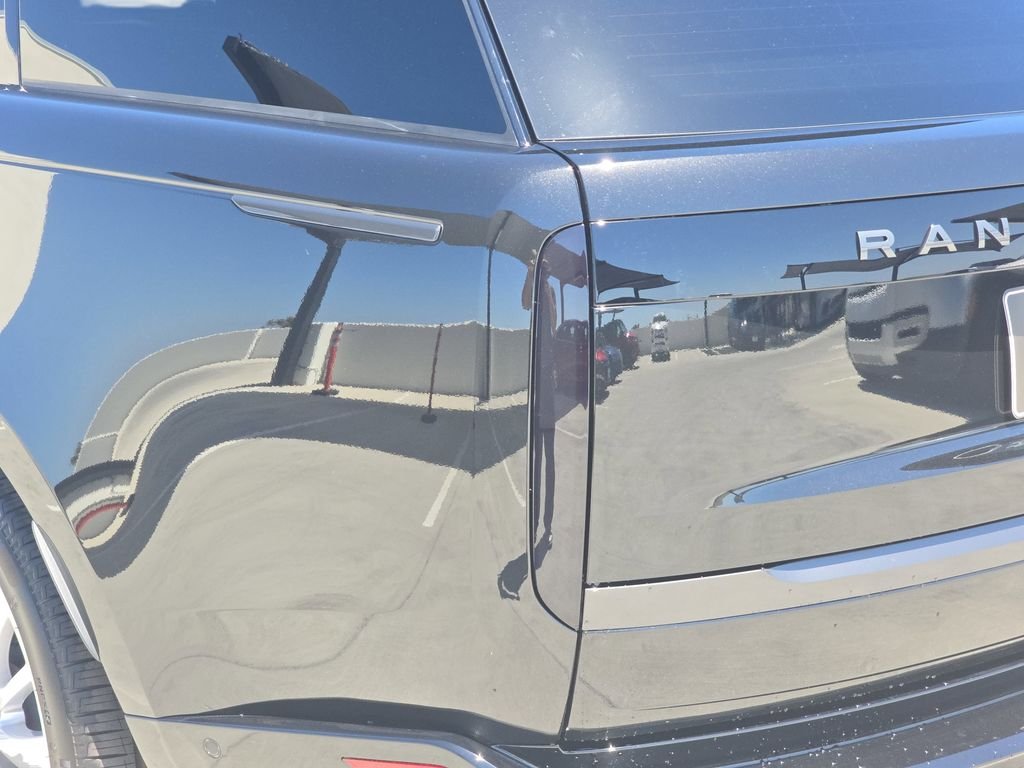 New 2026 Santorini Black Land Rover SE image 36