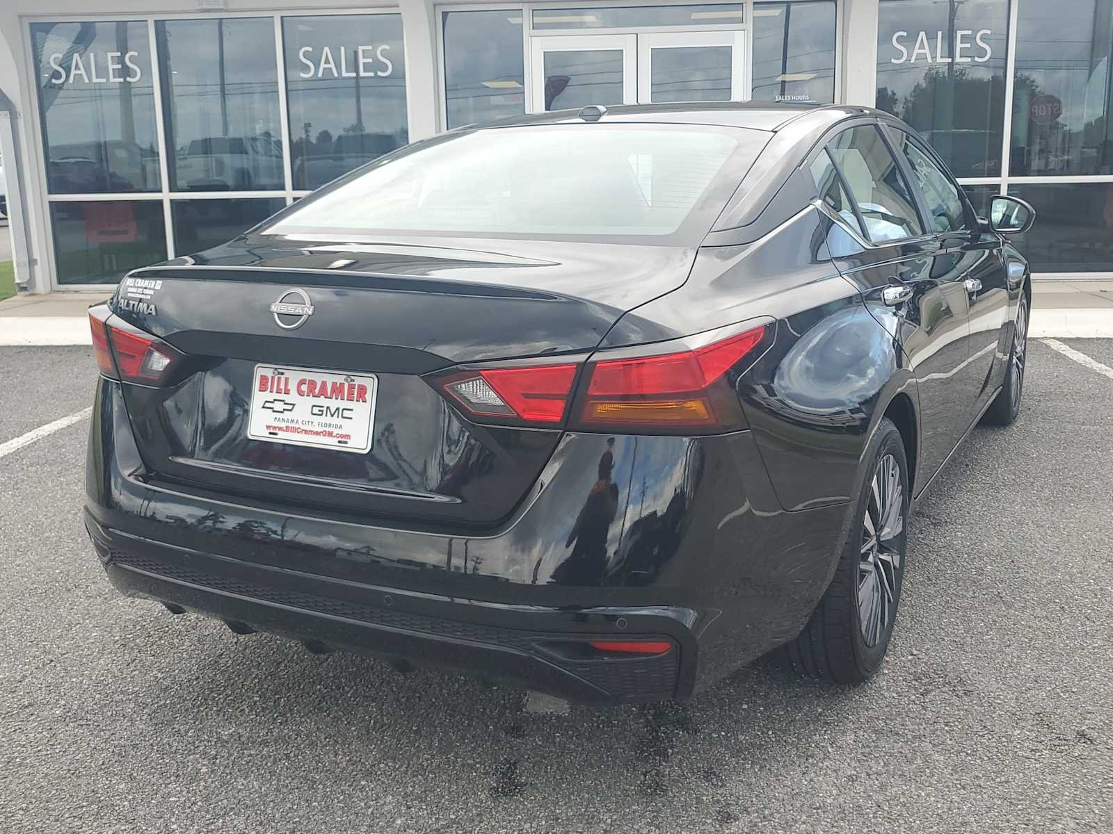 Used 2025 Black Nissan SV image 4