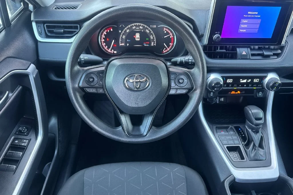 Used 2023 Ice Toyota XLE image 18
