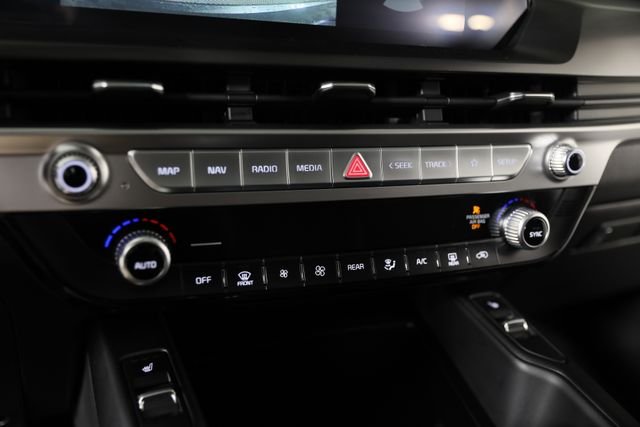 2024 Kia Telluride S - Photo 12