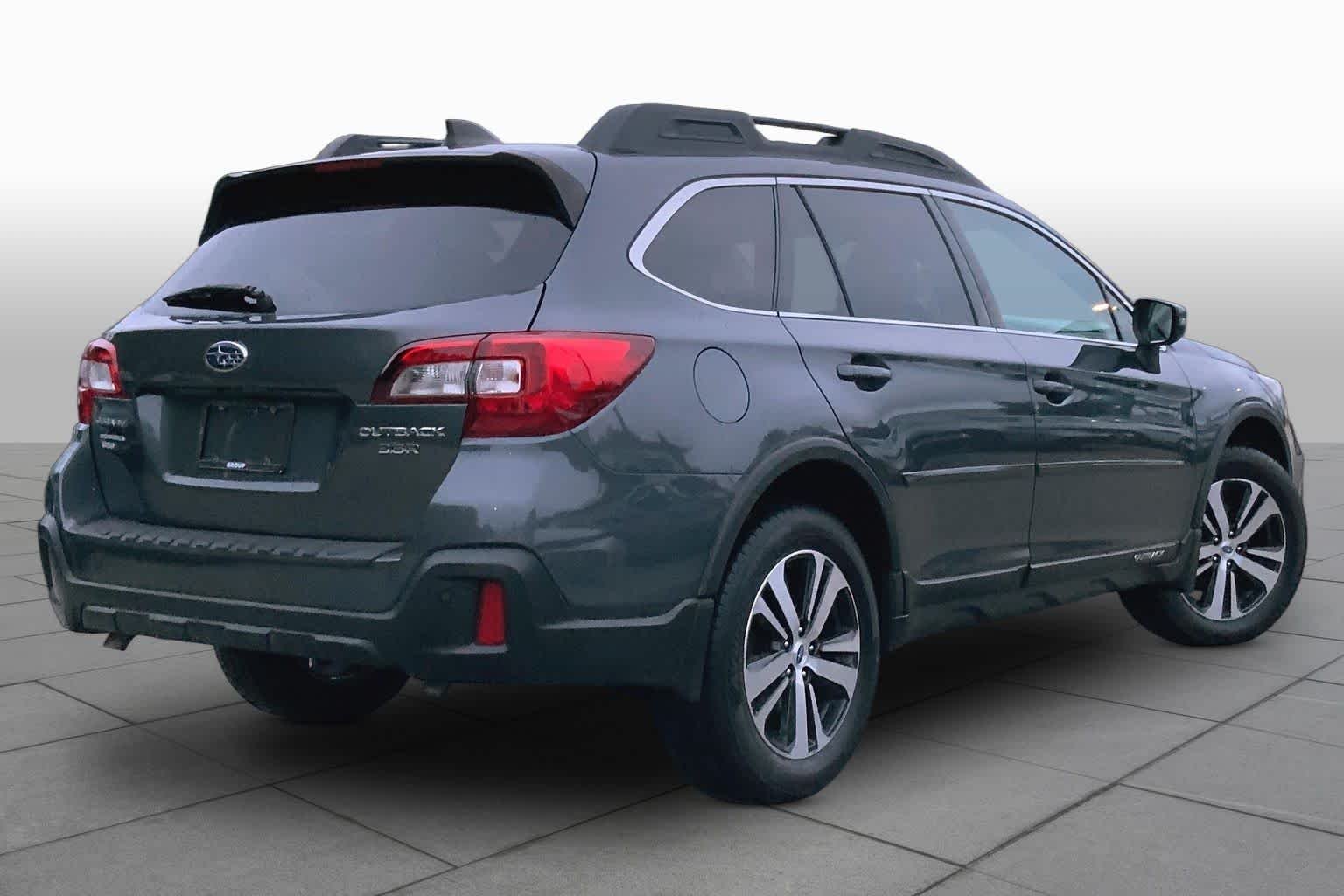 Used 2018 Magnetite Gray Metallic Subaru Limited image 13