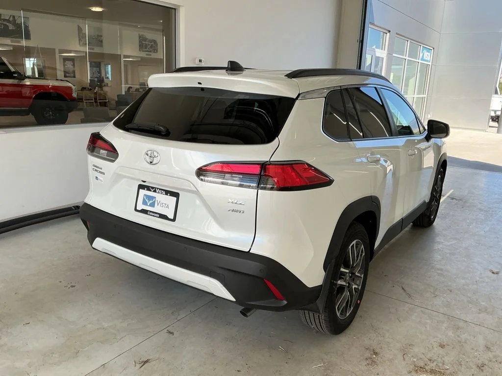 2026 Toyota Corolla Cross XLE - Photo 6