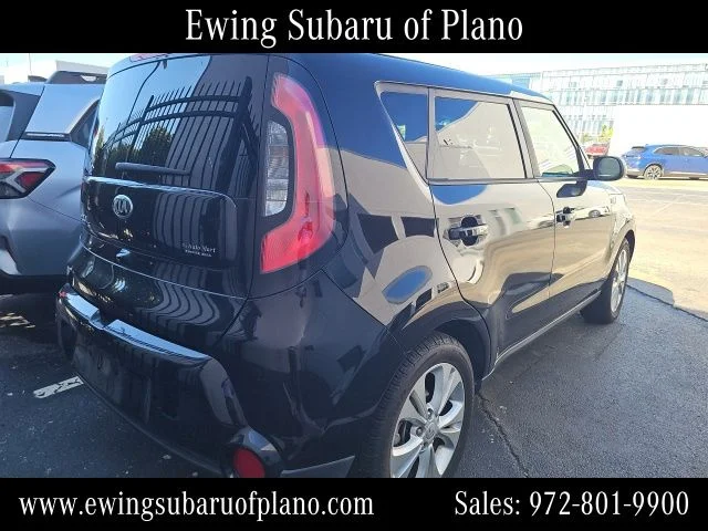 Used 2016 Black Kia Plus image 4