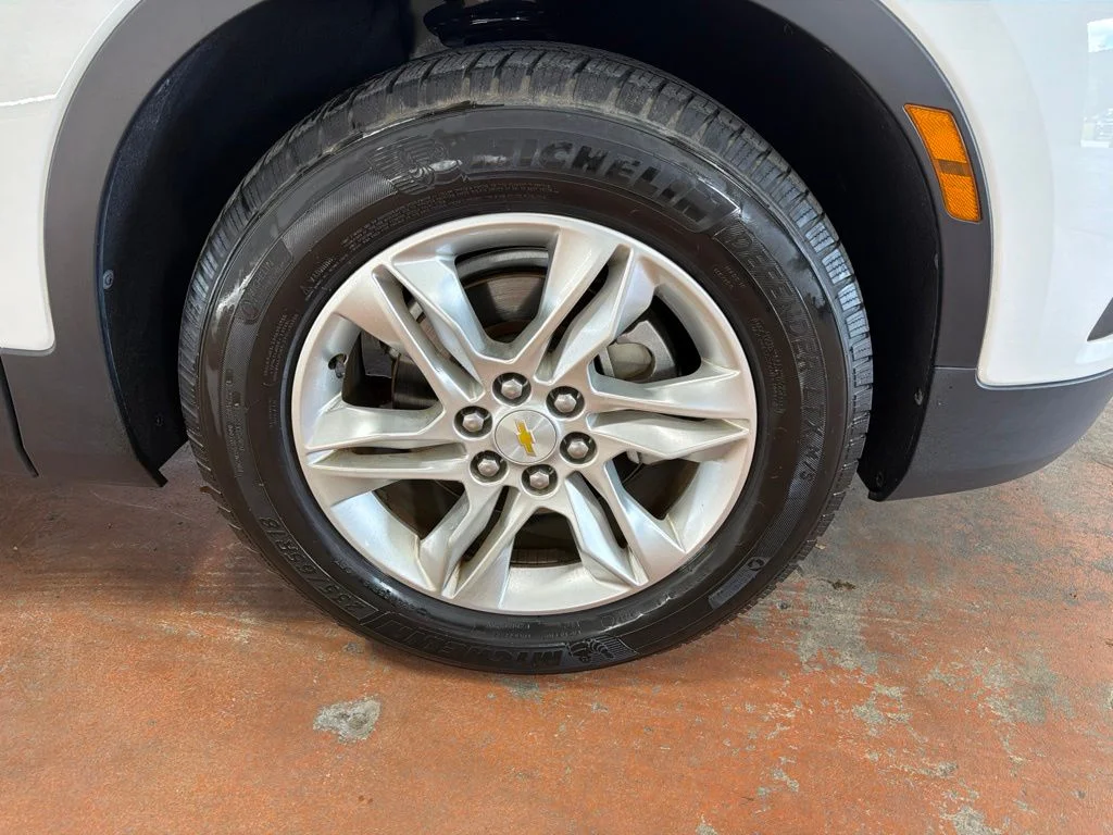 Used 2020 Summit White Chevrolet LT image 10