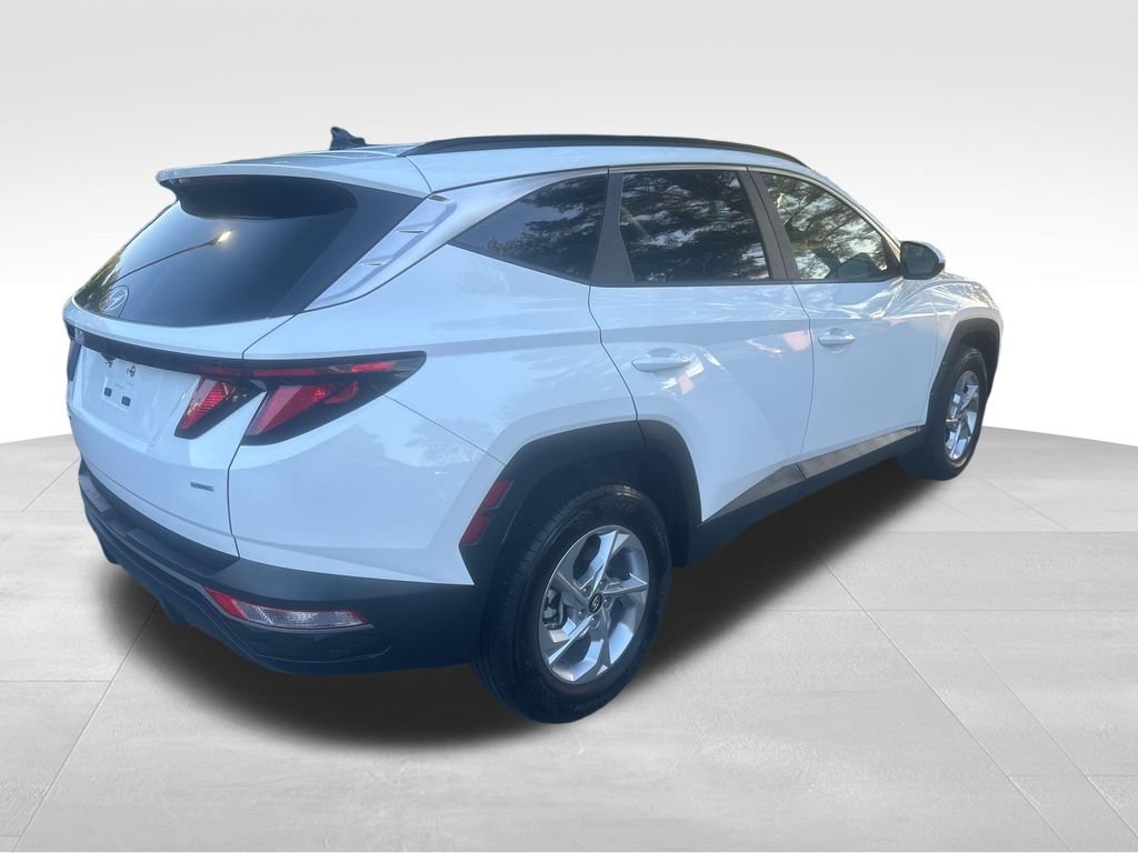 Used 2024 White Hyundai SEL image 23