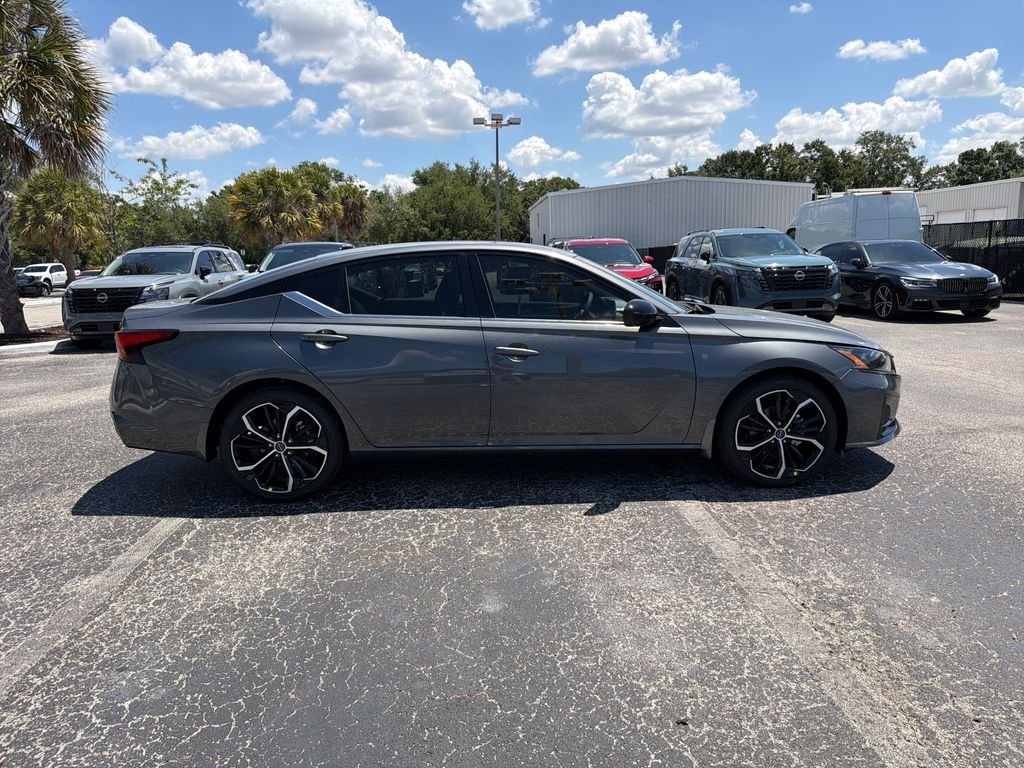 New 2026 Gray Nissan 2.5 SR image 2