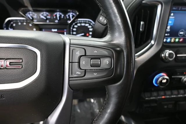 Used 2021 Silver GMC Elevation image 22
