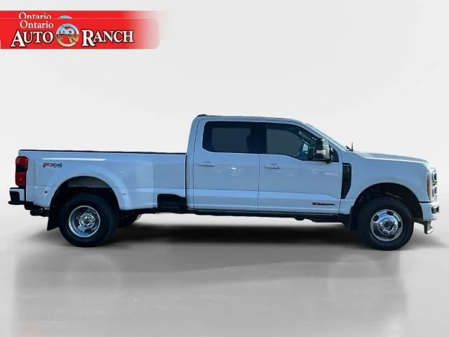 New 2026 Star White Metallic Tri-Coat Ford F-350® Platinum® image 25