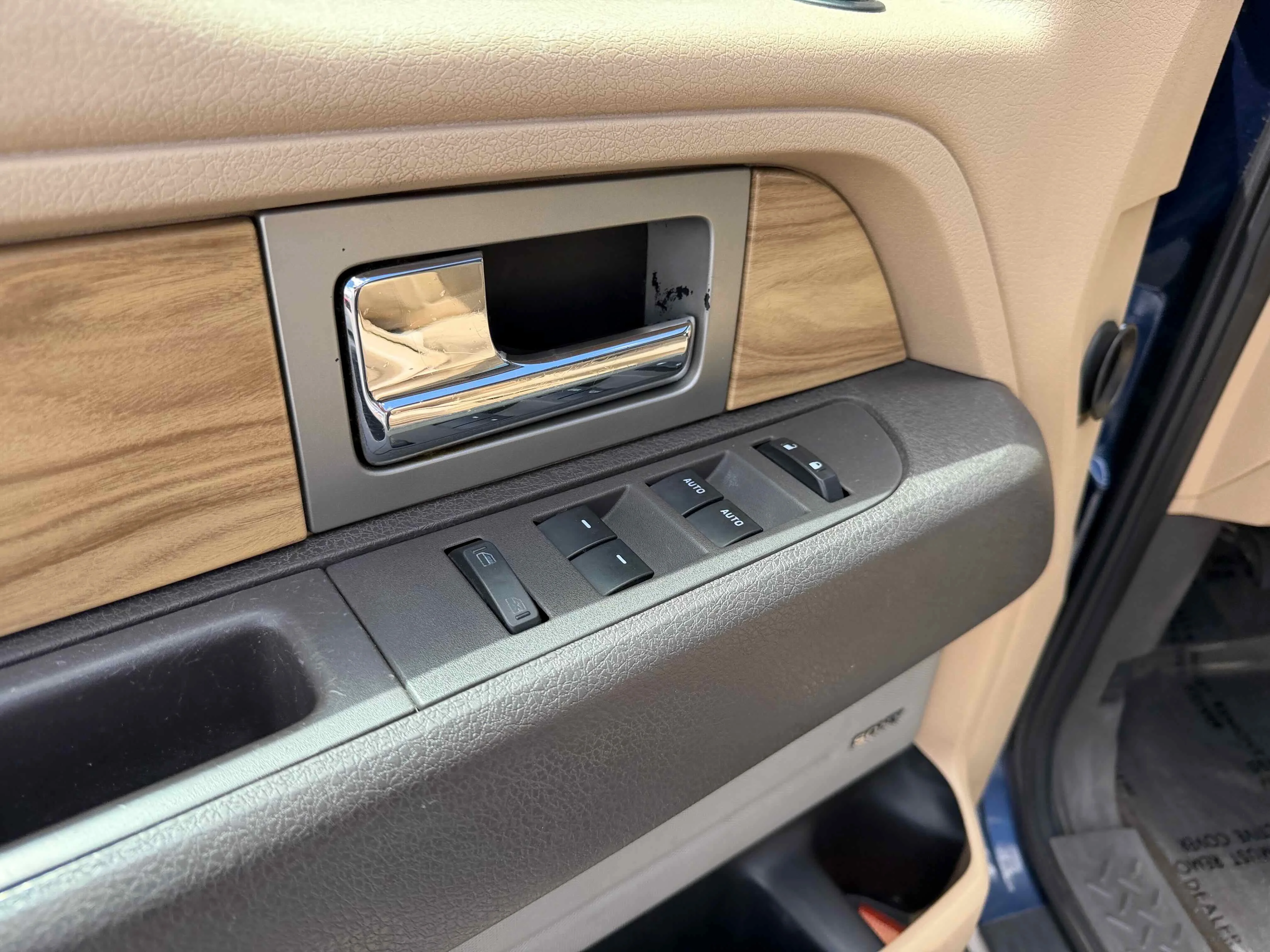 Used 2011 Blue Ford FX4 image 15