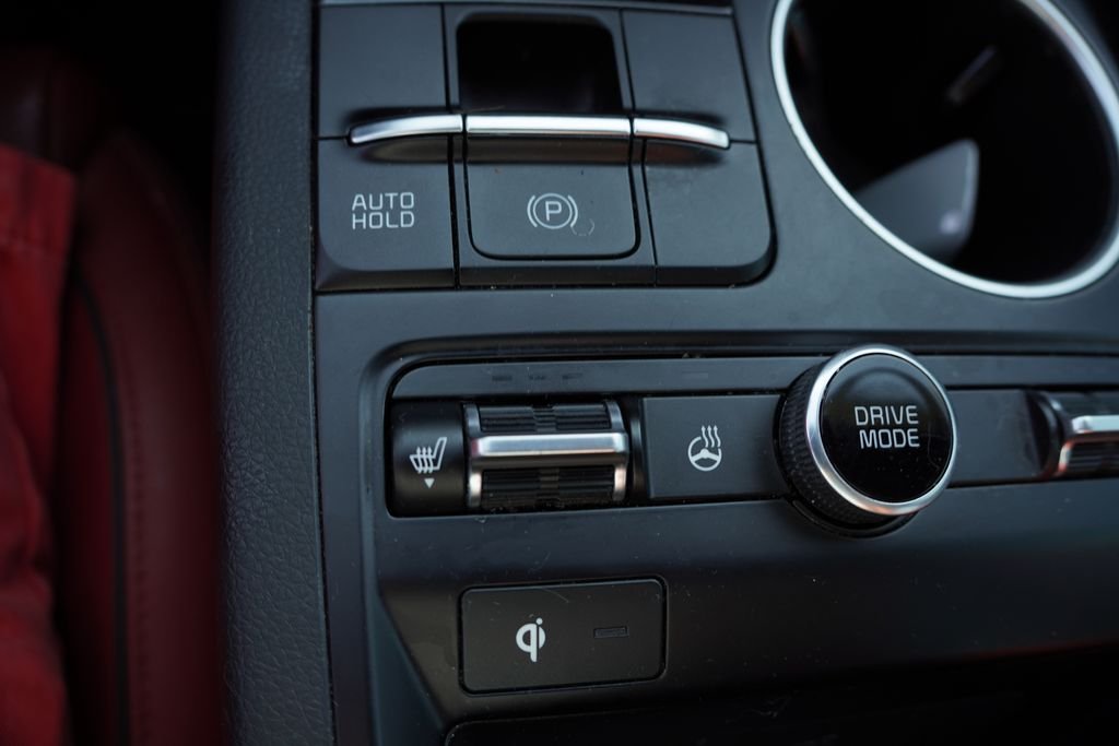 Used 2021 Wolf Gray Kia GT-Line image 7
