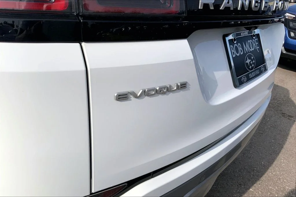 Used 2023 White Land Rover S image 23
