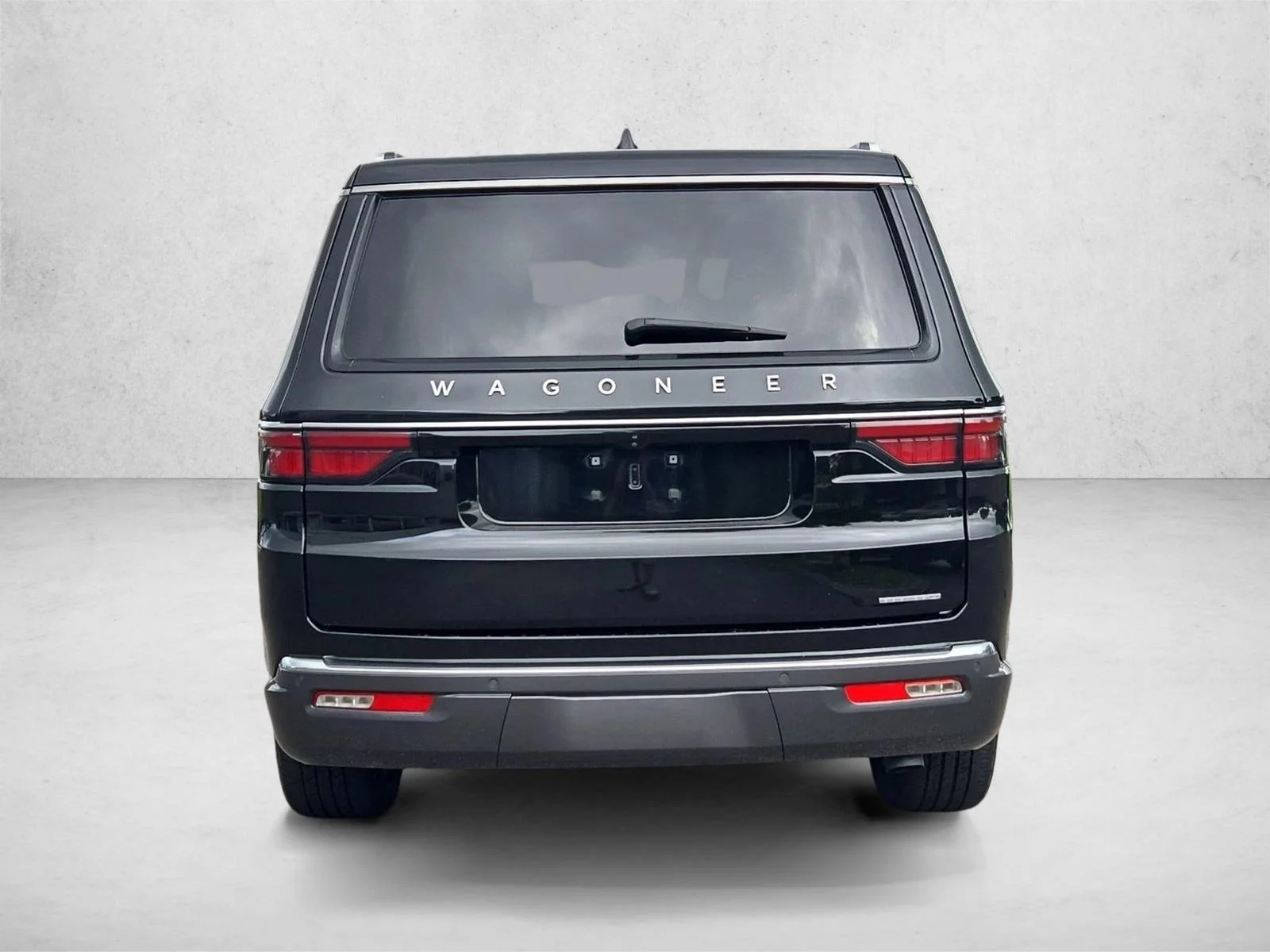 Used 2022 Diamond Black Crystal Pearlcoat Jeep Series II image 7