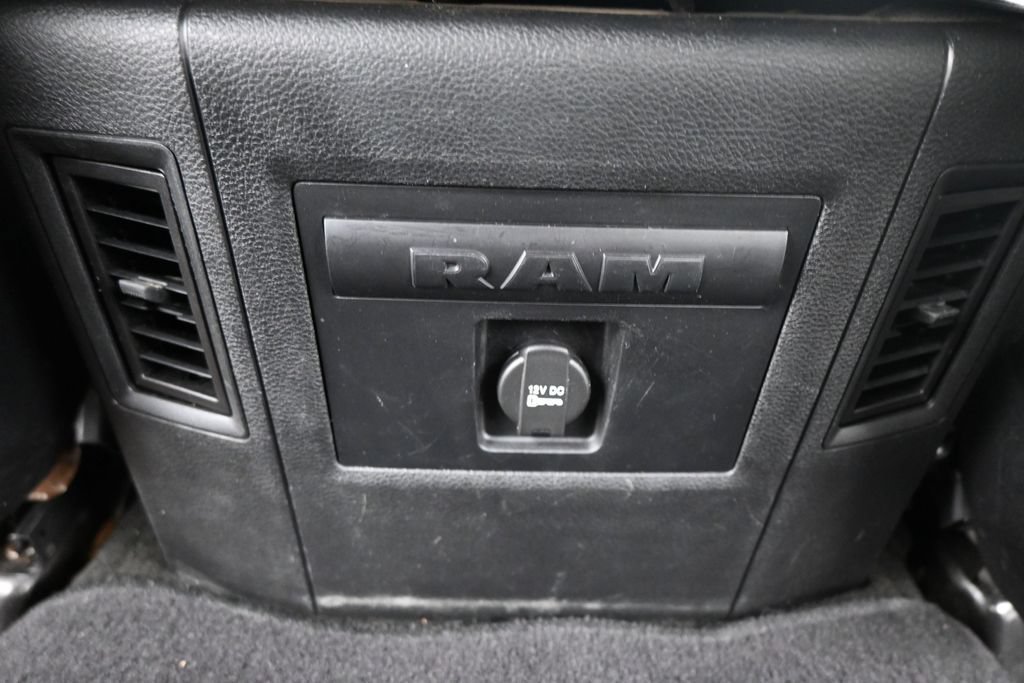 Used 2016 Brilliant Black Crystal Pearlcoat Ram Big Horn image 26