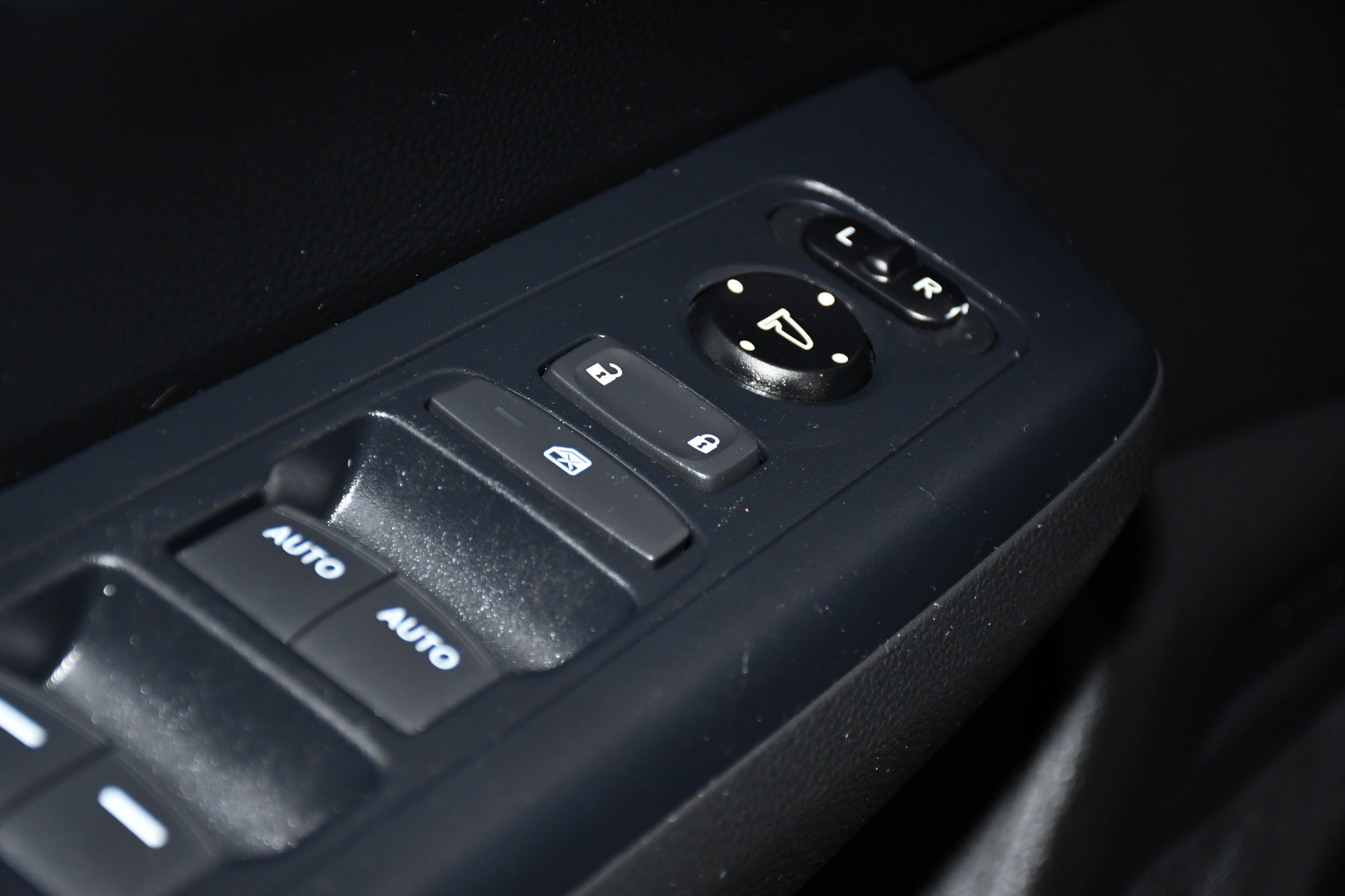 2024 Honda CR-V EX - Photo 33