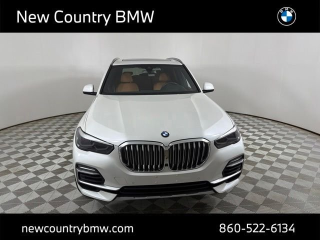 Used 2021 Mineral White Metallic BMW xDrive40i image 2