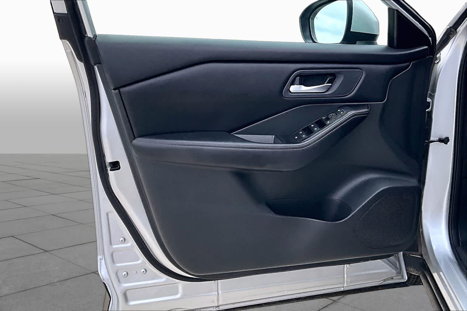 Used 2024 Brilliant Silver Metallic Nissan SV image 21