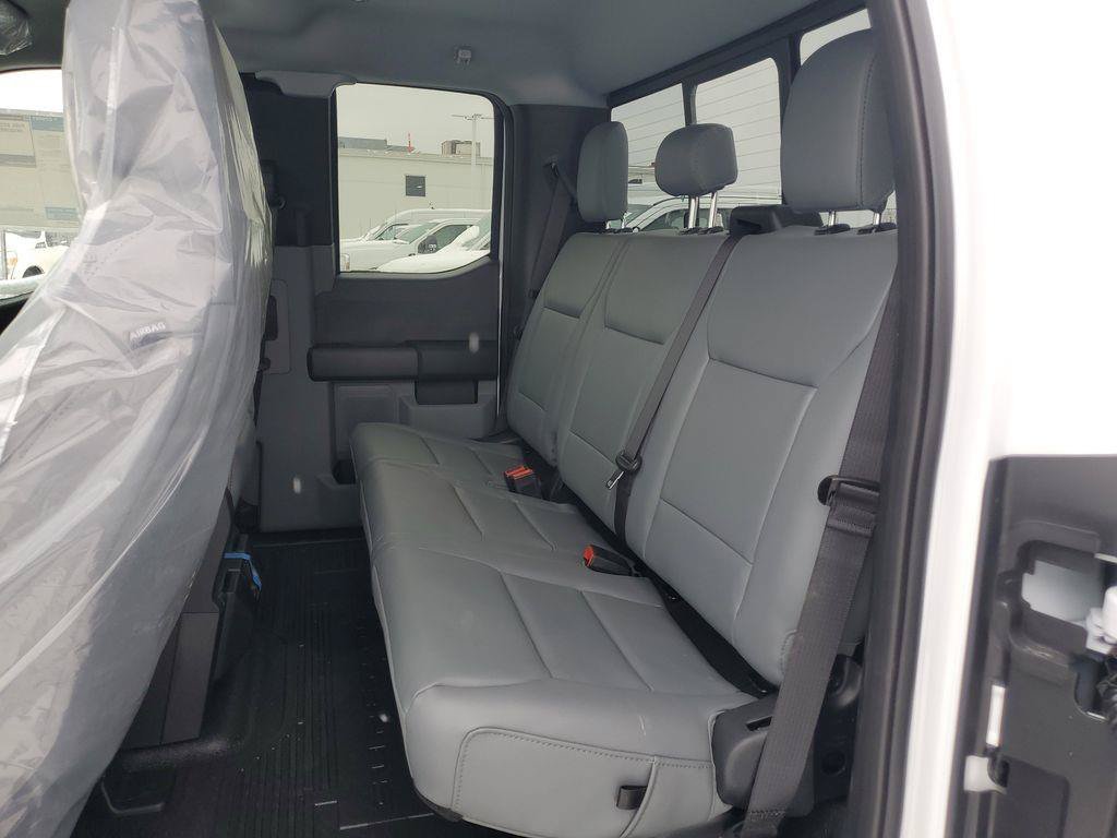 New 2026 Oxford White Ford F-450® XL image 27