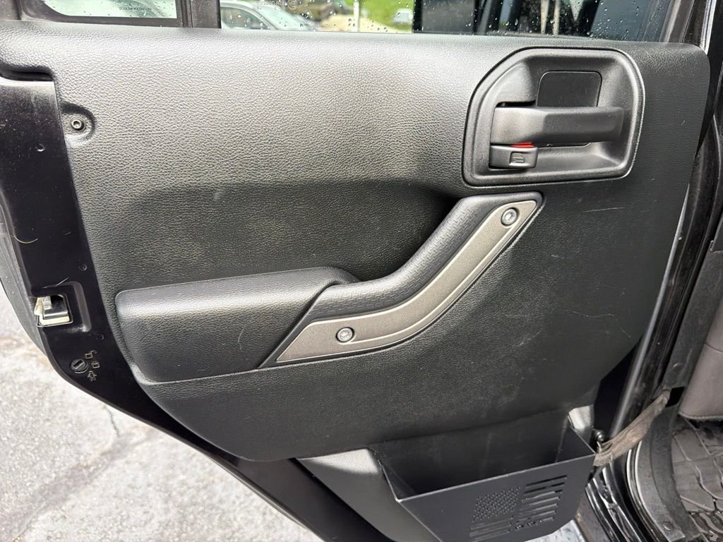 Used 2018 Black Jeep Unlimited Sport image 12