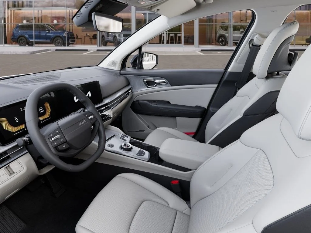 New 2027 Fusion Black Kia EX image 17