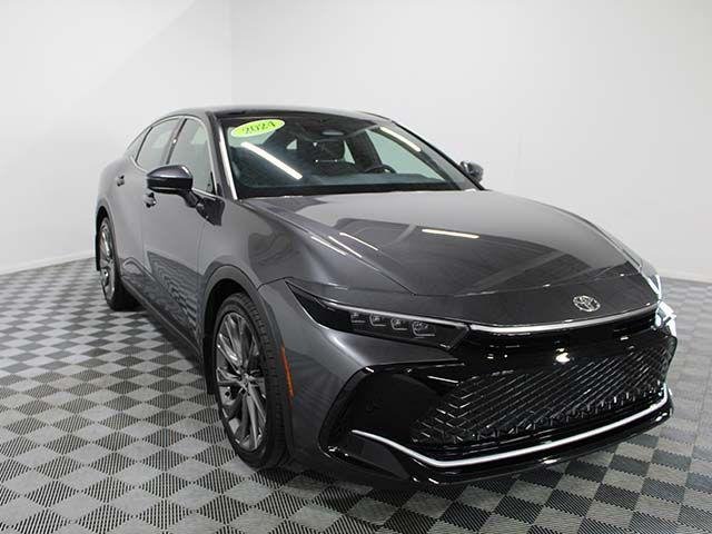 Certified Used 2024 MAGNETIC GRAY MET. Toyota  image 8