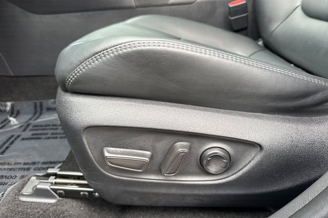 Used 2024  Toyota XLE Premium image 15