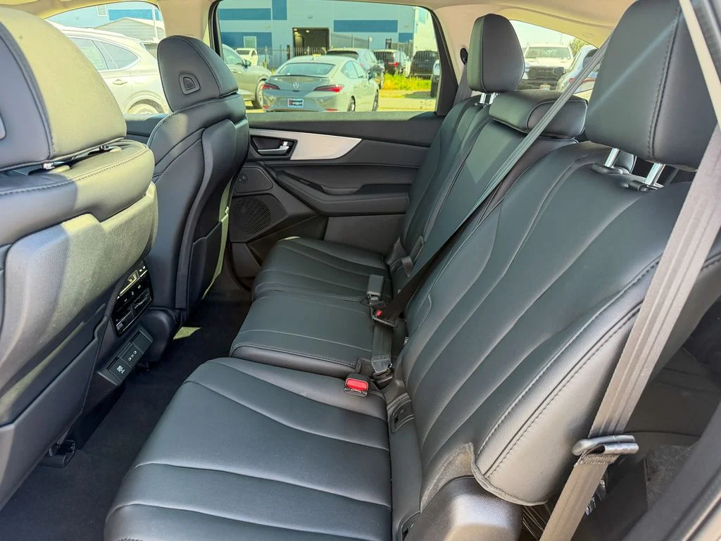 New 2026 Solar Silver Metallic Acura Base image 25