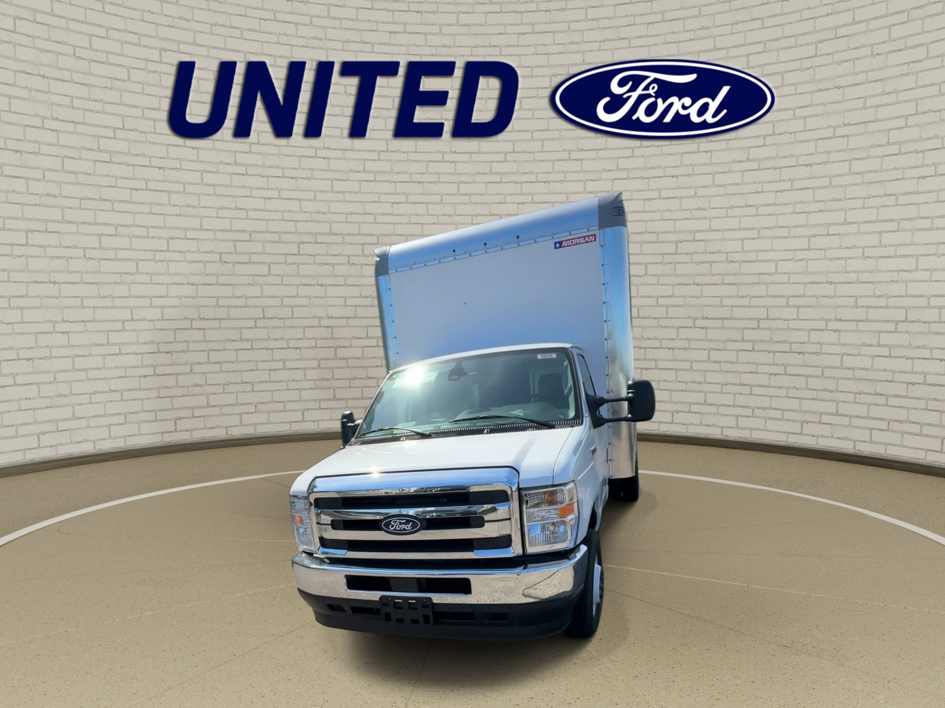 New 2027 Oxford White Ford E-450 DRW image 5