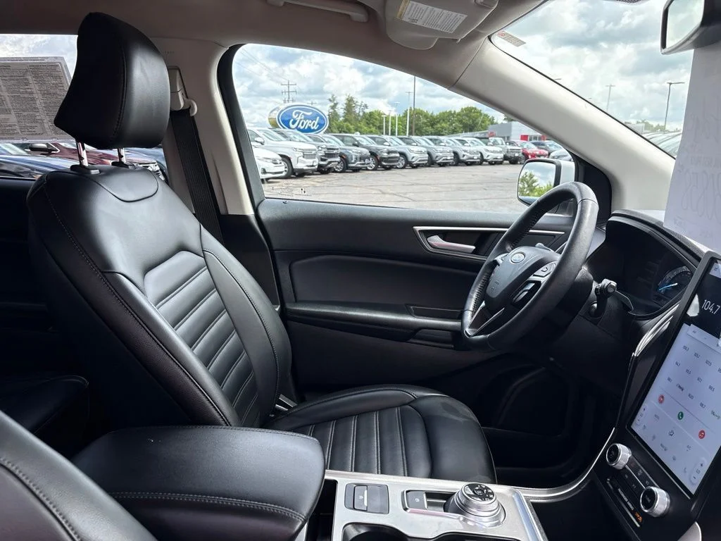 Used 2024 Oxford White Ford SEL image 34