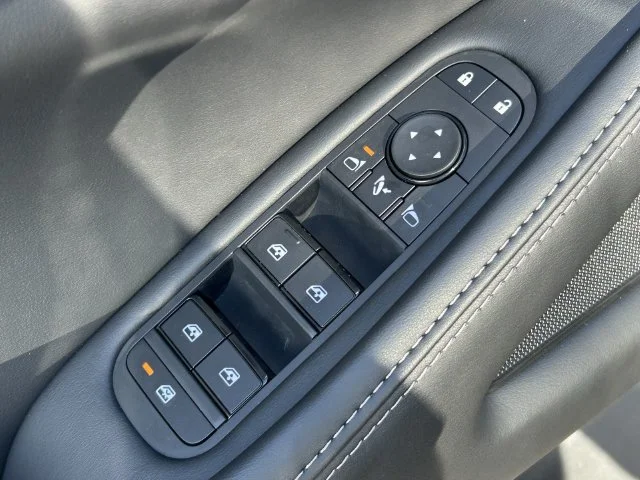 New 2027 BLACK OBSIDIAN INFINITI Luxe AWD image 23