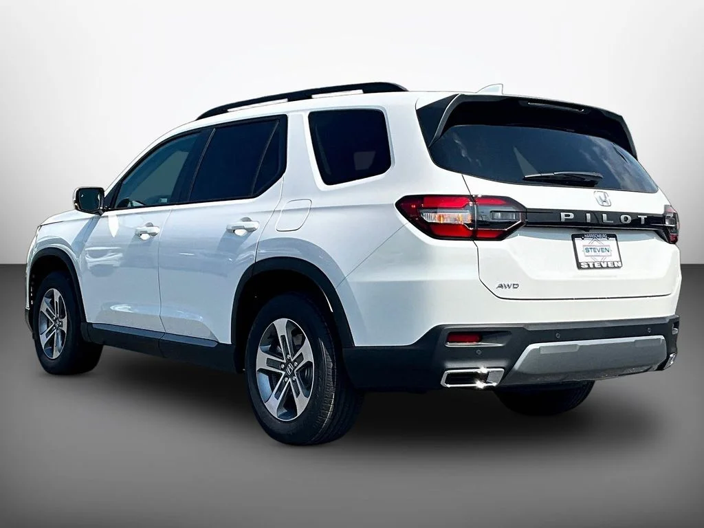 New 2026 Platinum White Pearl Honda AWD EX-L image 4
