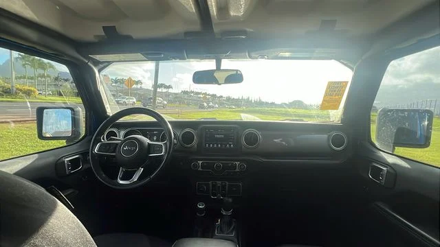 Used 2018 Blue Jeep Unlimited Sahara image 32