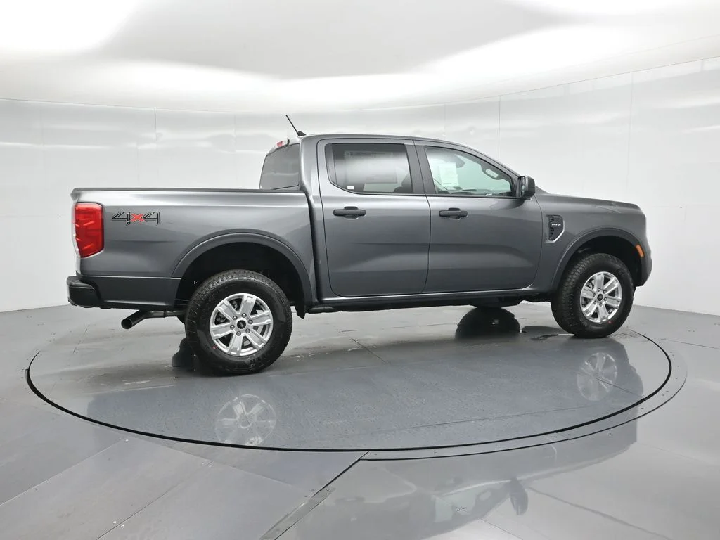 New 2025 Gray Ford XL image 25