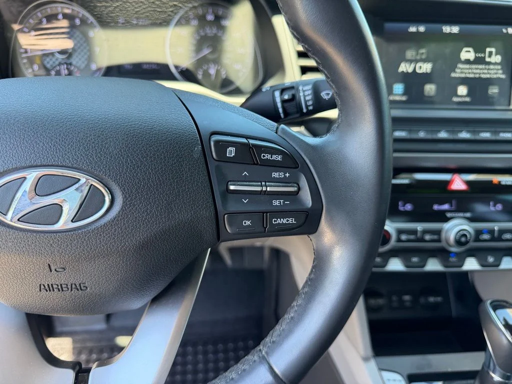 Used 2020 Fluid Metal Hyundai Value Edition image 17